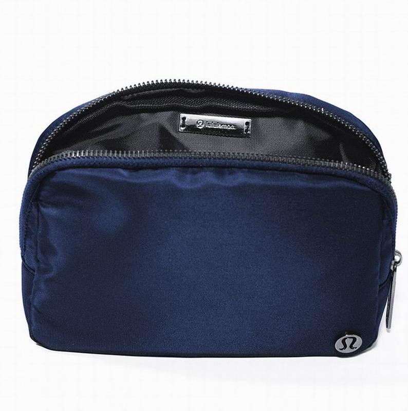 Lululemon Handbags 720